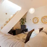 Liberty Penthouse Three-Bedroom Apartment - By Lu Holidays